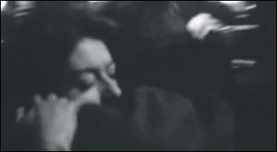 Dans le film ''Un Homme et une Femme'' dans quelle gare arrive Jean-Louis Trintignant pour retrouver Anouk Aimée ?