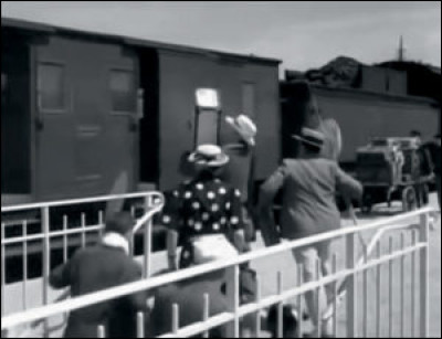 Dans quel film de Jacques Tati peut-on voir cette scène de gare ?