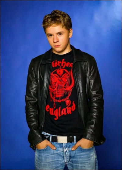 Toi, tu préfères les garçons :