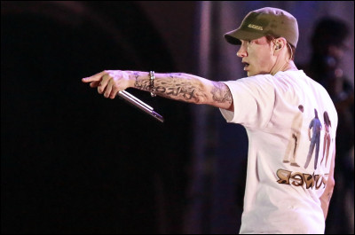 En 2010, quel album Eminem a-t-il sorti ?