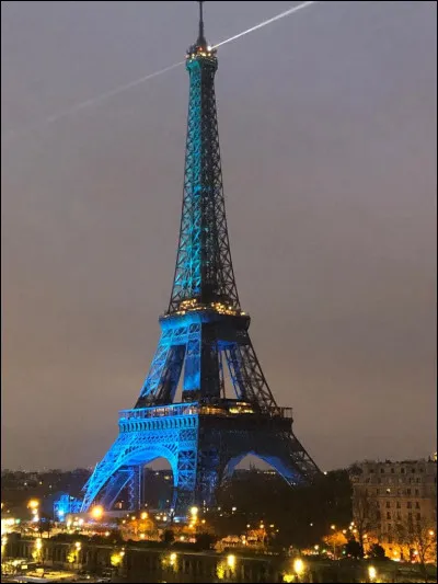 Cet endroit insolite dont Gustave Eiffel gardera le secret pendant de nombreuses années a servi de laboratoire pour diverses expériences. Toujours interdit au public, il se contemple par une fenêtre en extérieur. Où se trouve cet antre secret qui est un véritable voyage dans le temps ?
