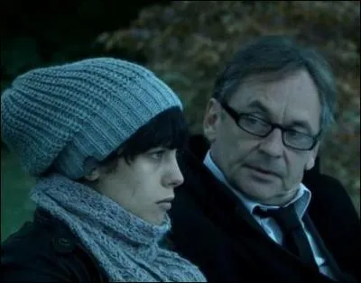 Qui est cet homme pour Sarah ?