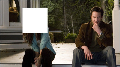 Avec quelle actrice, Keanu Reeves danse-t-il sensuellement sur ''This Never Happened Before'' de Paul Mc Cartney dans le film ''Entre deux rives'' ?