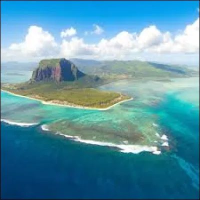 Quelle est la langue officielle de Maurice ?