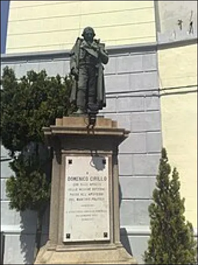 Quel fut le nom donné à une république sur de la République française, proclamée le 21 janvier 1799 à Naples par les troupes françaises commandées par le général Championnet, qui s'est rendu maître de la ville gouvernée jusque-là par le roi Ferdinand IV ?