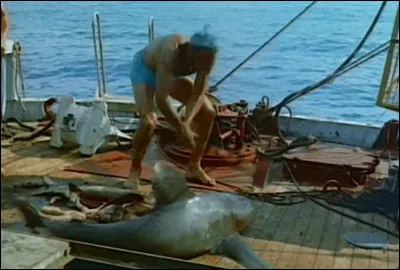 Avec quel cin&eacute;aste Jean-Jacques Cousteau a-t-il r&eacute;alis&eacute; ''Le Monde du silence'' ?