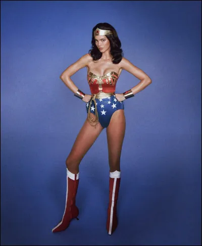 Cette star mondialement connue s'est transformée en Wonder Woman cette année, il s'agit de...