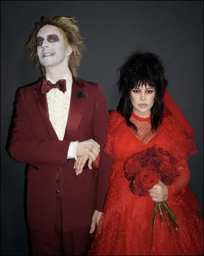 Kourtney Kardashian et Travis forment un couple effrayant du film "Beetlejuice" mais vous souvenez-vous du nom de la jeune fille qu'il souhaite épouser ?