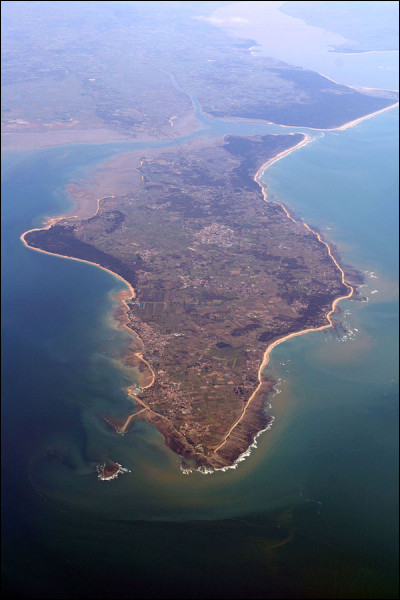 Dans quel d&eacute;partement se situe l'&icirc;le d'Ol&eacute;ron ?