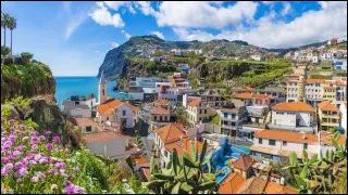 De quel pays Mad&egrave;re est-elle une r&eacute;gion autonome&nbsp; ?