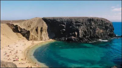 Combien d'&icirc;les comptent les Canaries ?