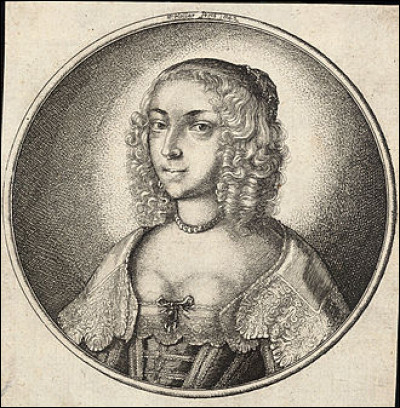 Quel synonyme de "immuable" donne son nom &agrave; une technique de frisage ?