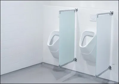 Qui peut faire ses besoins sur un urinoir ?