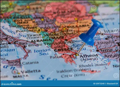 Pour quelle ville s'est-il disput&eacute; avec Ath&eacute;na ?