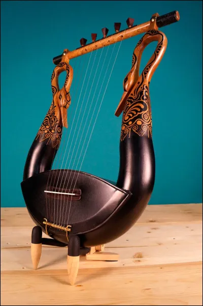 Quel héros va le voir dans son royaume pour essayer de récupérer sa bien-aimée ?