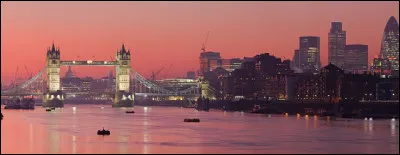 Quel fleuve traverse Londres ?
