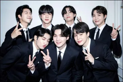 Qui est le plus vieux du groupe ?