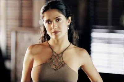 Dans ce film, elle joue du couteau comme personne avec son amie.