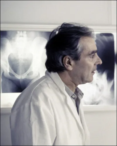 Comment s'intitule cette comédie dramatique avec Arditi ?