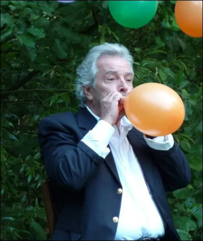 Cette comédie avec Arditi est...