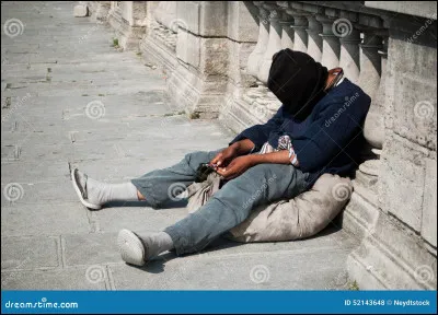 Tu trouves un homme dans un piteux état, que fais-tu ?