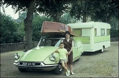 Pour tracter la caravane, il faut au moins cette auto qui n'est autre...