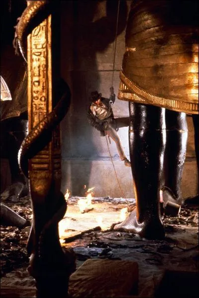 Comment s'appelle la salle ouse trouve l'arche perdue ?