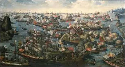 Ce 7 octobre, la défaite de la flotte turque à la bataille navale de Lépante est un coup d'arrêt décisif porté à l'expansionnisme ottoman en Méditerranée : c'était en ...