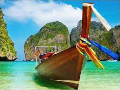 Qui a écrit "Le bateau ivre" ?