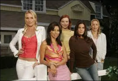 Quel est le nom de famille de Lynette ?