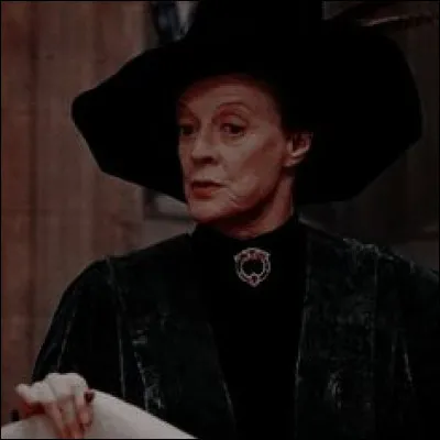 Dans ''Harry Potter et les Reliques de la mort, partie 2'', le professeur McGonagall lance un sort sur les statues du château, lequel ?
