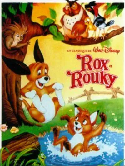 Dans le film "Rox et Rouky" (1981), comment sappelle la veuve qui recueille le jeune Rox ?