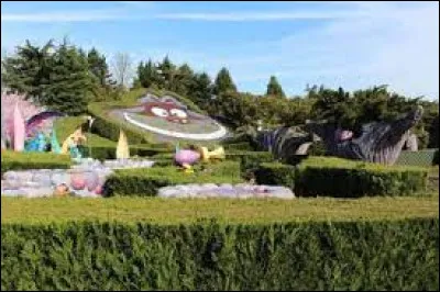 Ne te perds pas dans ce labyrinthe qui pourrait te faire perdre la tête puisqu'il s'agit du...