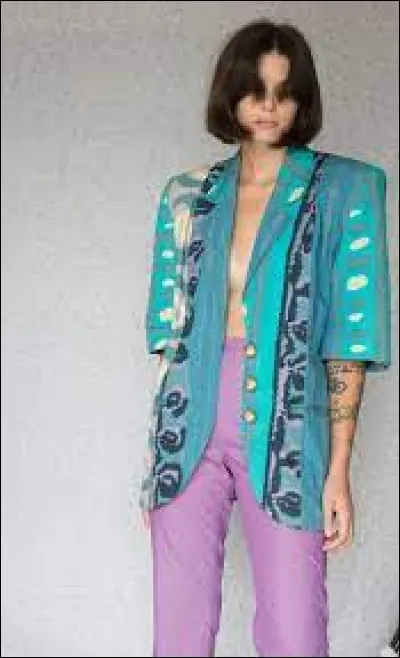 Quel vêtement n'était pas dans la mode des années 80 ?