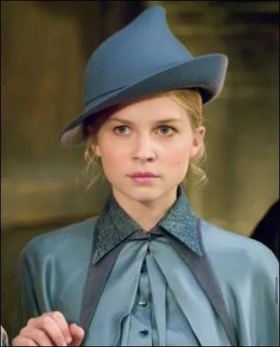 Dans ''Harry Potter et la Coupe de feu'', Fleur Delacour doit sauver sa sur, mais abandonne. Mais comment s'appelle-t-elle ?