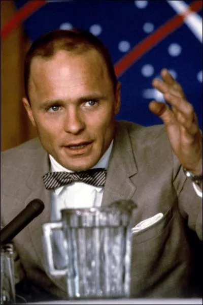 Quel est le seul programme spatial auquel n'a pas particip Ed Harris dans l'un de ses films ?