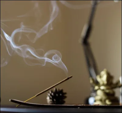 Aimez-vous lodeur de lencens ?