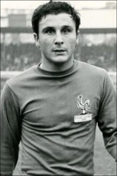 Avec quelle sélection nationale le footballeur Fleury Di Nallo jouait-il ?