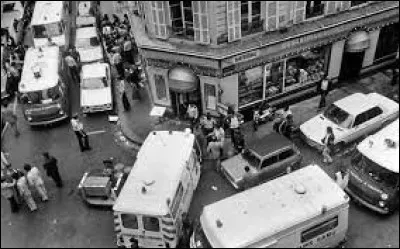 Ce 9 août, un attentat fait 6 morts rue des Rosiers à Paris : c'était en ...