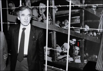 Philosophe, prix Nobel de la paix en 1986. Né en Transylvanie (Roumanie) en 1928, déporté en 1944 à Auschwitz puis à Buchenwald, où périront ses parents et sa jeune soeur. Qui est-il ?