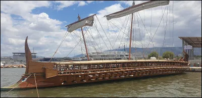 Quelle lettre faut-il remplacer pour obtenir une demande au divin ?