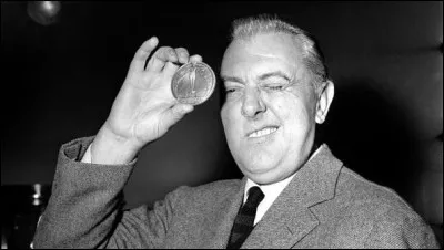 Le nom "Tati" est un hommage de Jacques Tati à sa mère Esther.