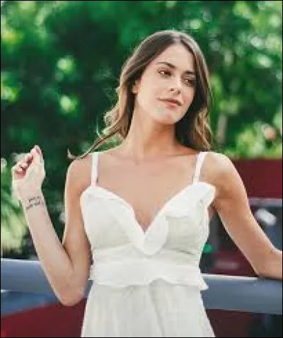 Avec qui est-elle en couple actuellement ?