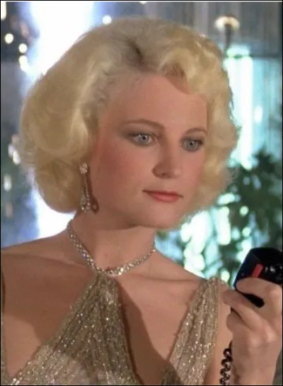 Qui est cette jeune femme devenue une actrice célèbre ?