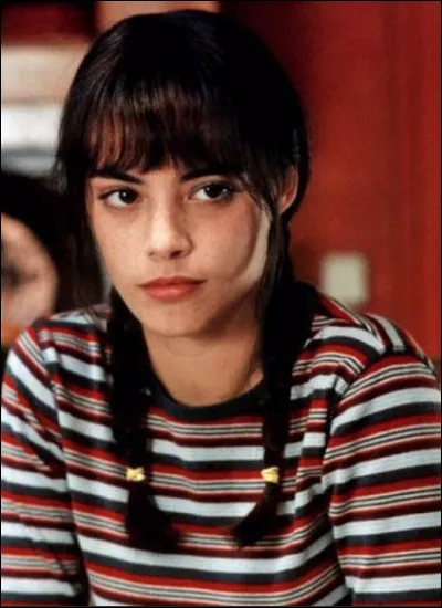 Qui est cette jeune femme devenue une actrice célèbre ?