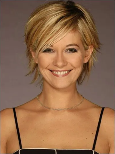 Qui est cette jeune femme devenue une animatrice célèbre ?