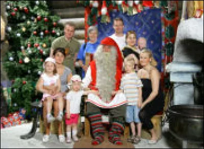 Où se trouve Rovaniemi, le village du père Noël ?