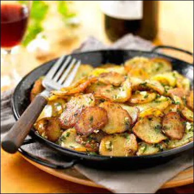 Dans quoi sont cuites les pommes de terre à la sarladaise ?