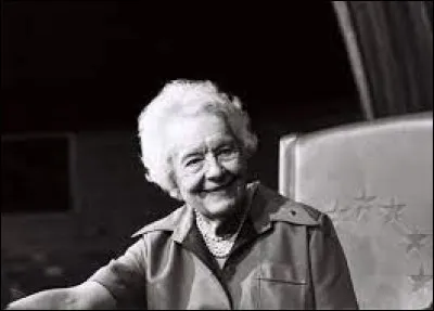 A qui doit-on "L'Europe nouvelle" revue de politique française et internationale ?