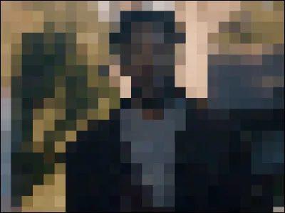 Qui est ce personnage sur la photo ?